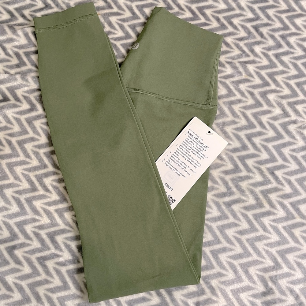 NWT align 25- Green Twill